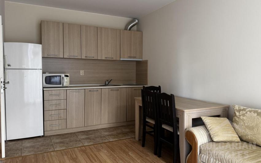 Apartment in a residential complex near the beach of Nessebar - Photo 3