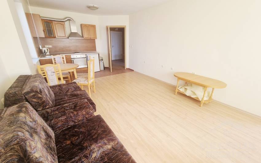 Изглед към басейна! Имот на първа линия в Елените ID: 5461 - Снимка 6