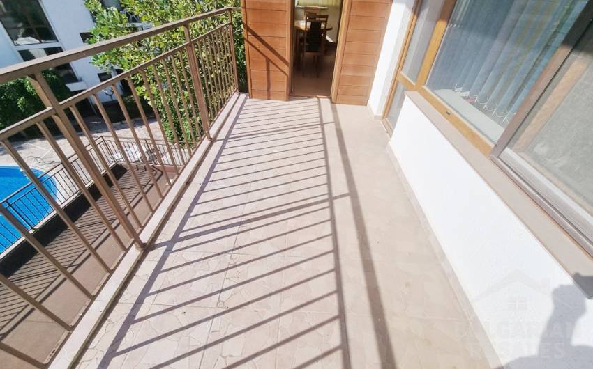 Изглед към басейна! Имот на първа линия в Елените ID: 5461 - Снимка 8