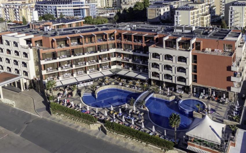 Kup apartament z designerskim remontem, apartamentowiec „Nobel”, kurort Słoneczny Brzeg. - Фото15