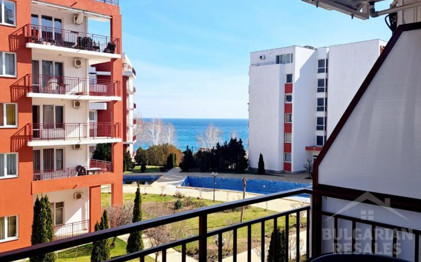 Super investment! First line, two bedrooms, sea view! - Photo 1