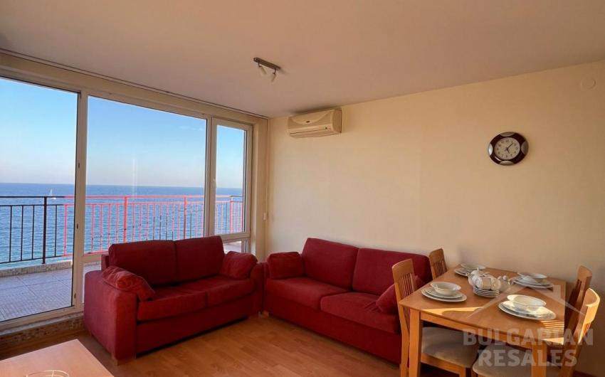 Apartment by the sea with a beautiful view - Photo 5