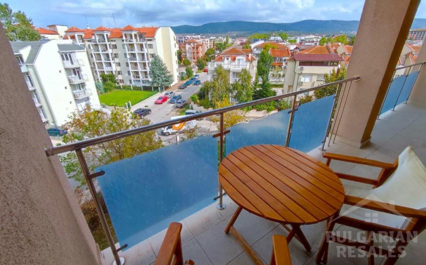 One bedroom apartment with a view to the mountains in “Semiramida Gardens” - Photo 1