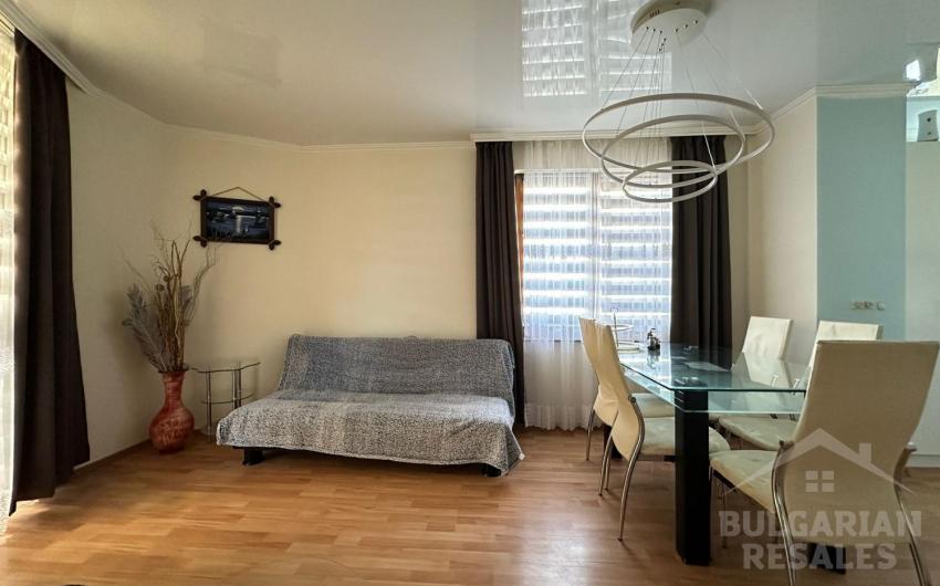 Вид на море и бассейн, 2 спальни, готовая к проживанию квартира - Фото 12