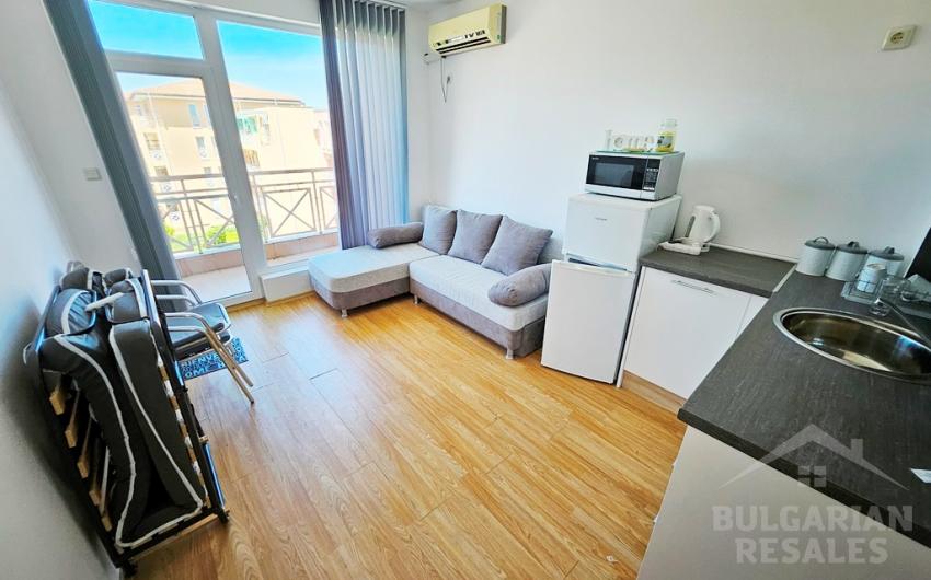 Best price! Apartment in complex with swimming pools - Photo 1