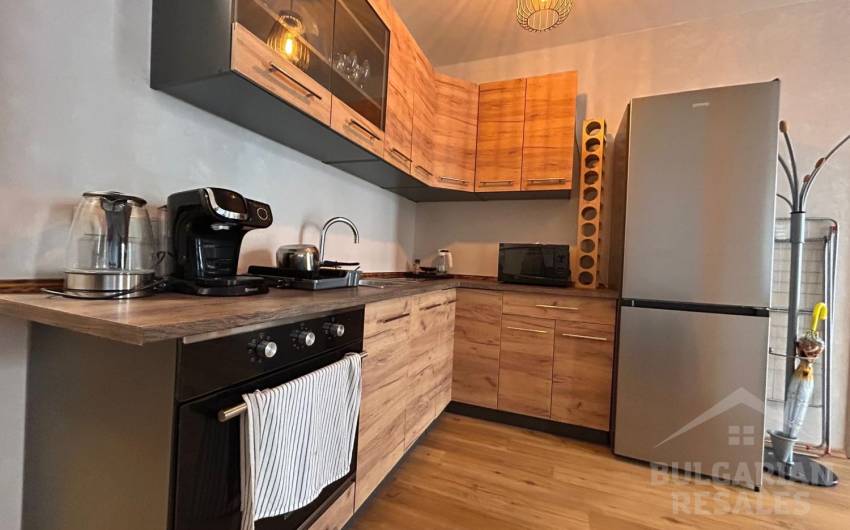 Модерен интериор и изглед към басейна — апартамент в „Tarsis 2“ ID: 5769 - Снимка 7