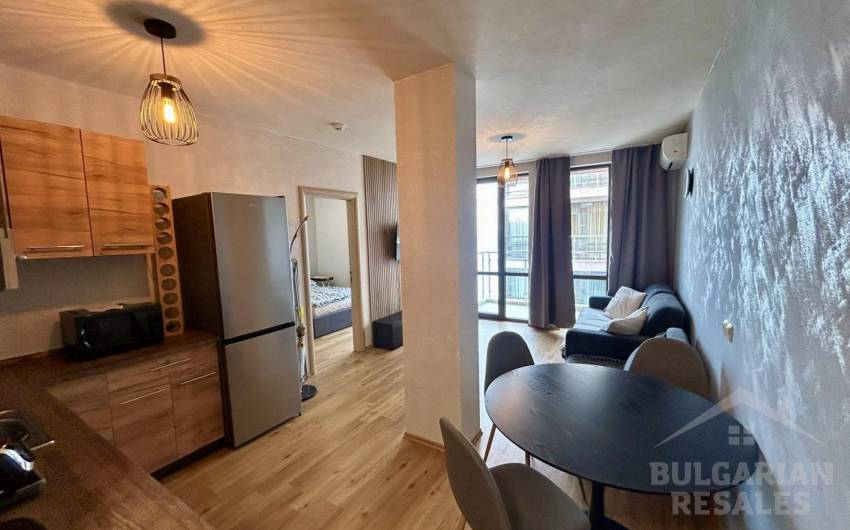 Модерен интериор и изглед към басейна — апартамент в „Tarsis 2“ ID: 5769 - Снимка 2