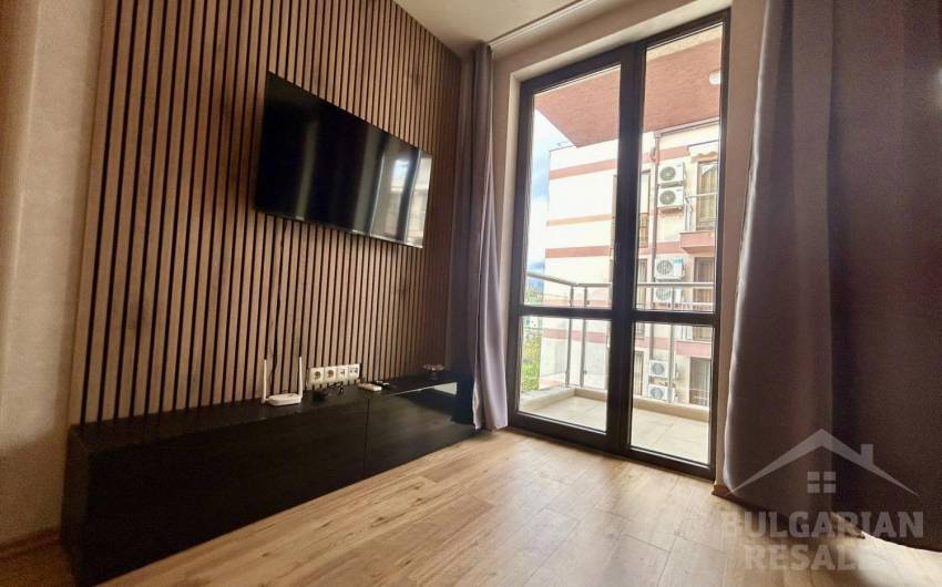 Модерен интериор и изглед към басейна — апартамент в „Tarsis 2“ ID: 5769 - Снимка 3