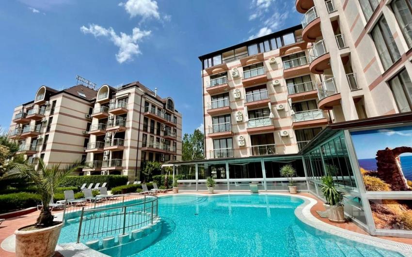 Двухэтажный апартамент, 3 комнаты, вид на бассейн, комплекс 