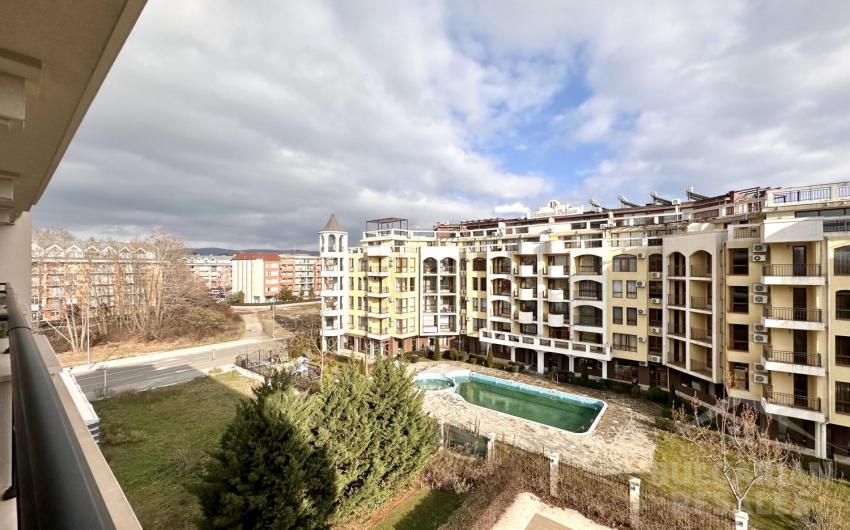 Modern studio overlooking the pool, complex “U-Dacha” - Photo 14