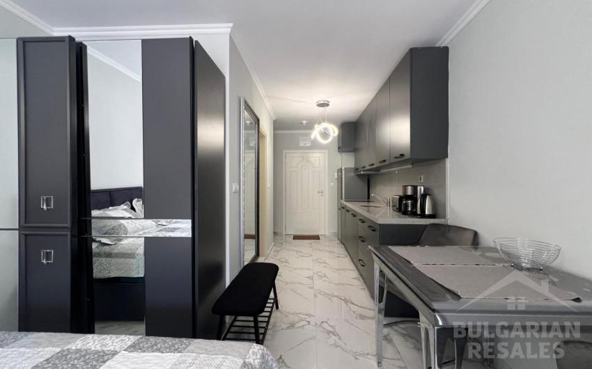 Современная студия с ремонтом, вид на море, комплекс 