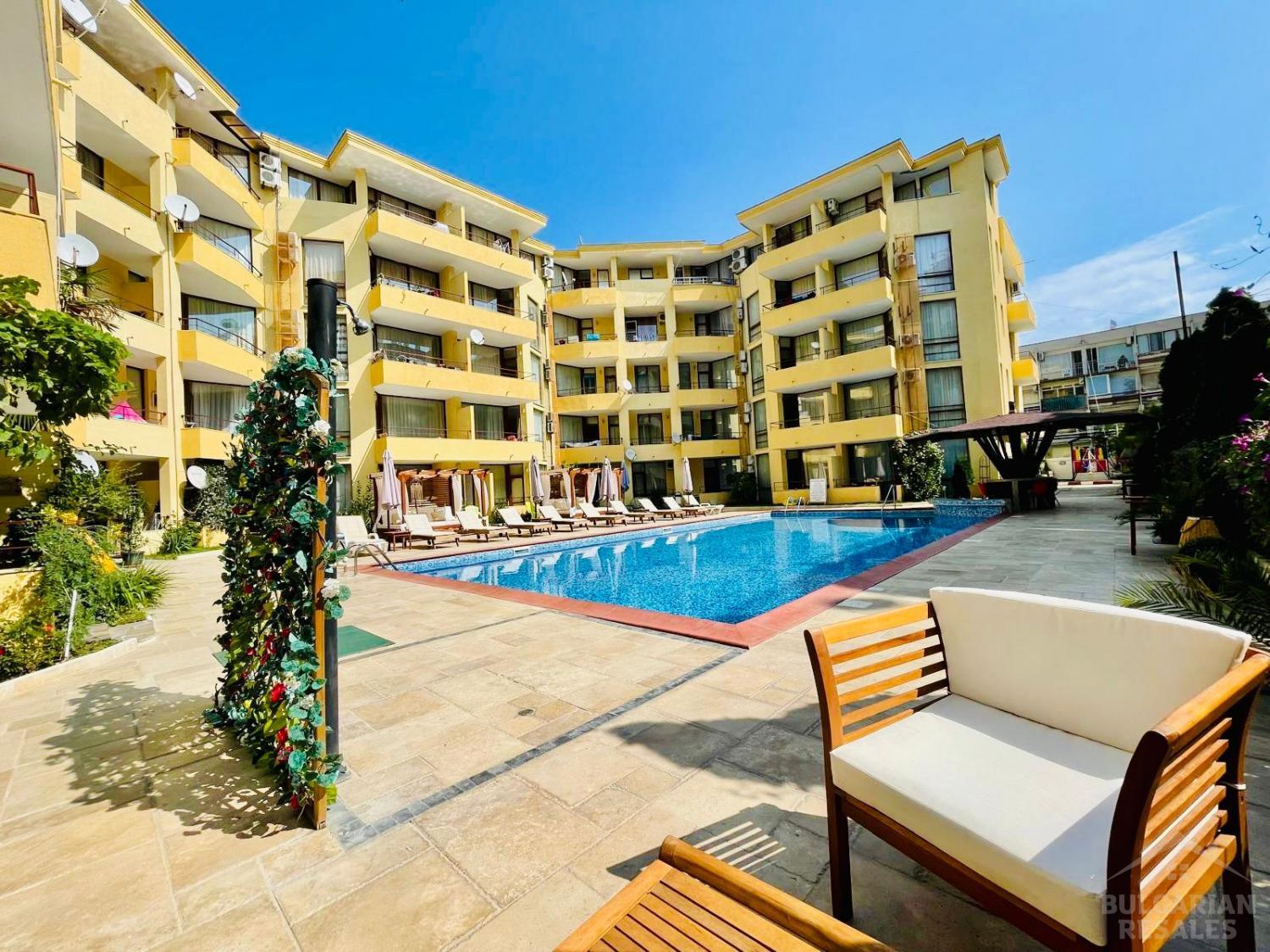 Pool view, 2 bedrooms, 93 m², Sands complex, Sunny Beach ID: 5856 - Photo 1