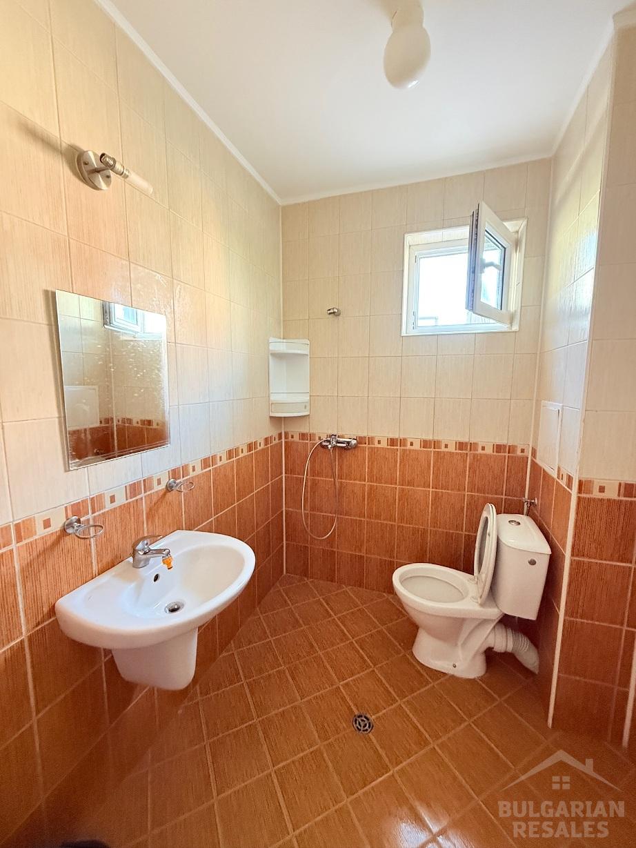 Byt s obrovskou terasou v pokojnej štvrti Slnečného pobrežia ID: 5155 - Фото12