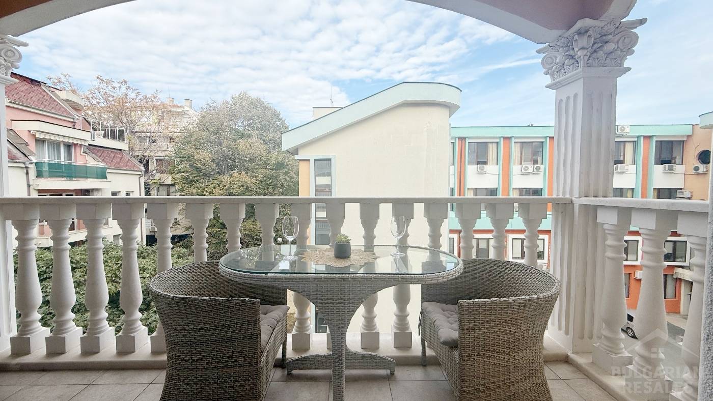 A well-renovated studio in the luxury “Valencia Gardens” complex, Nessebar ID: 6040 - Photo 8