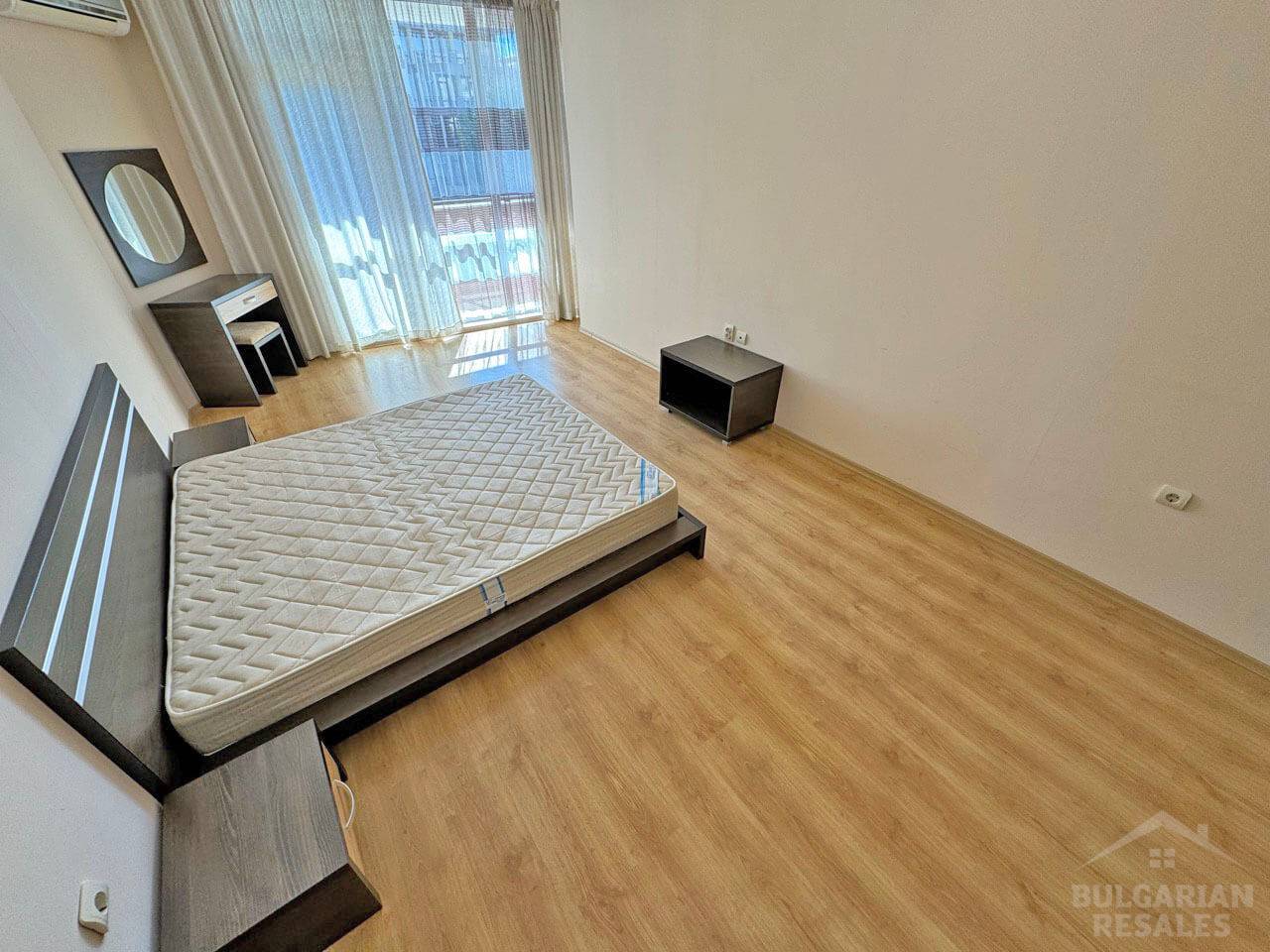 Kúpte si priestranný apartmán s 1 spálňou v komplexe „Luxor“ s výhľadom na bazén ID: 6034 - Фото7