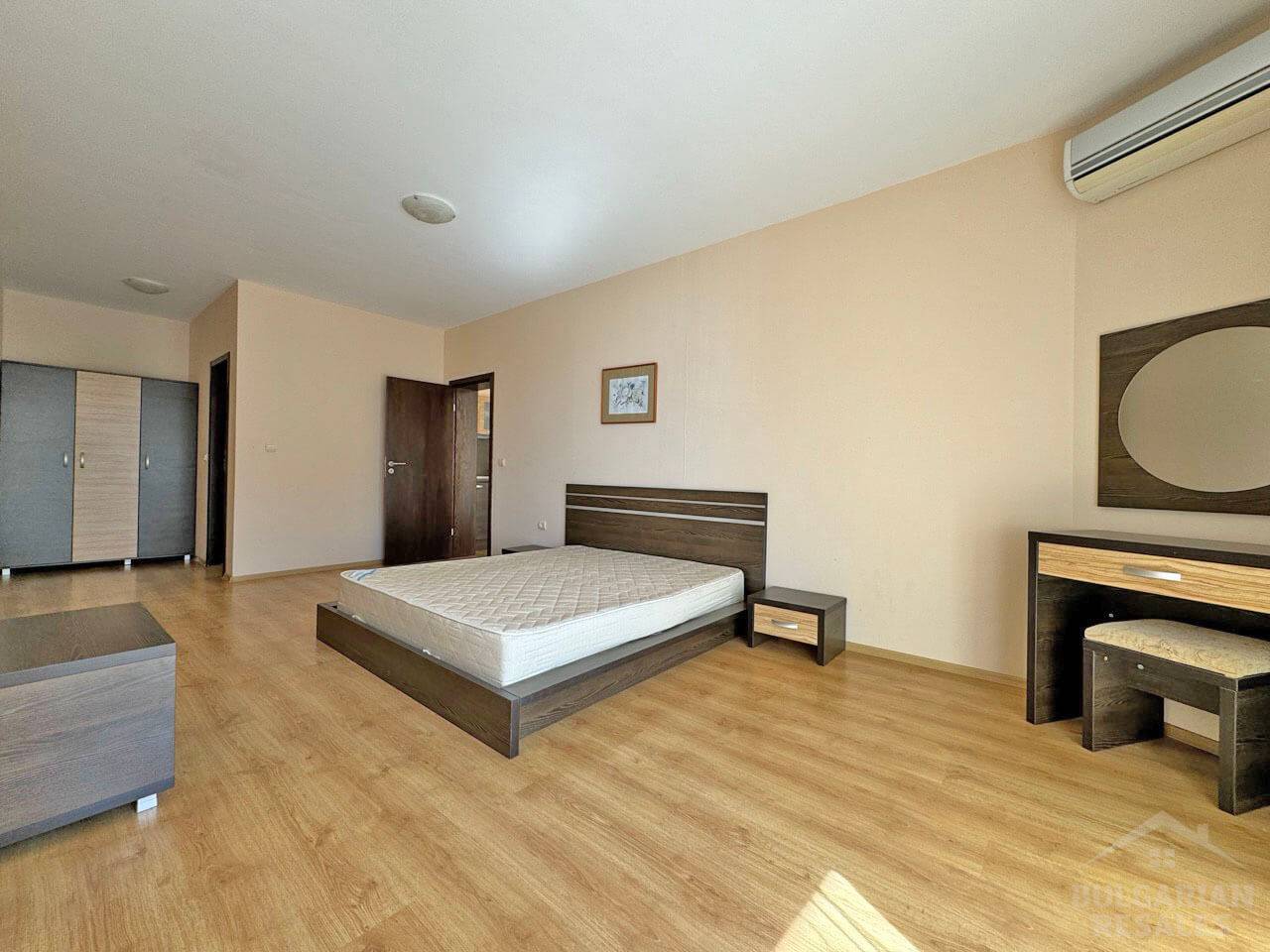 Kúpte si priestranný apartmán s 1 spálňou v komplexe „Luxor“ s výhľadom na bazén ID: 6034 - Фото8