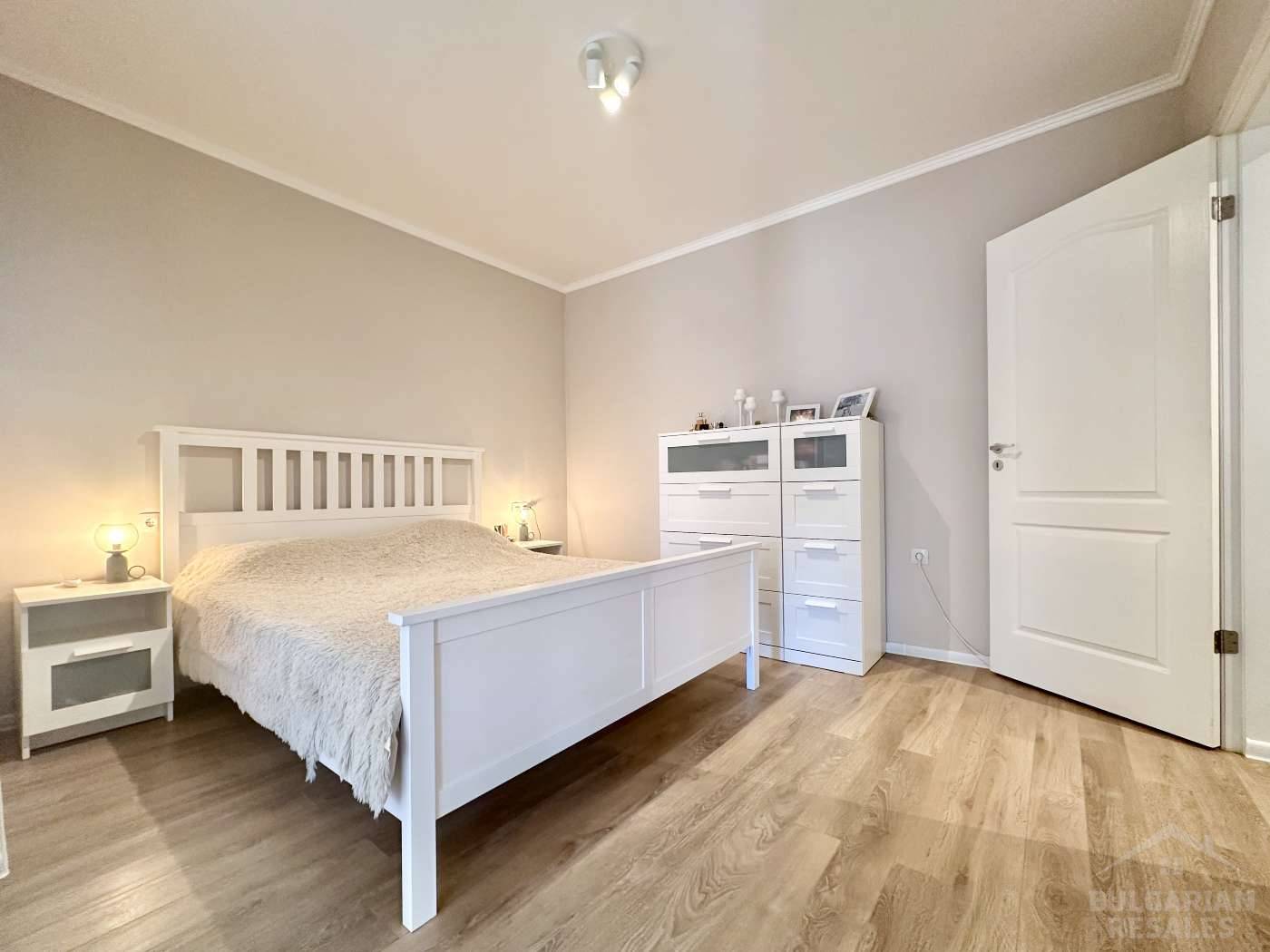 Реновиран апартамент с изглед към морето, на две крачки от плажа, Свети Влас ID: 6018 - Снимка 12