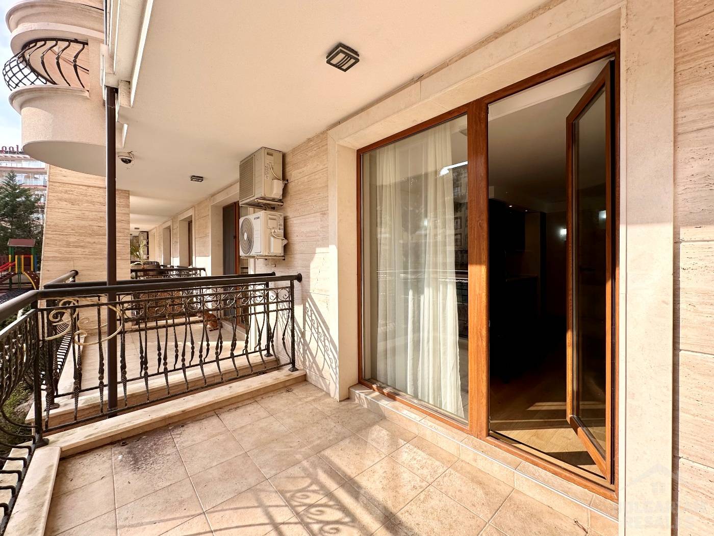 Predaj bytu v luxusnom komplexe „Harmony Palace“ s výhľadom na bazén ID: 6019 - Фото14