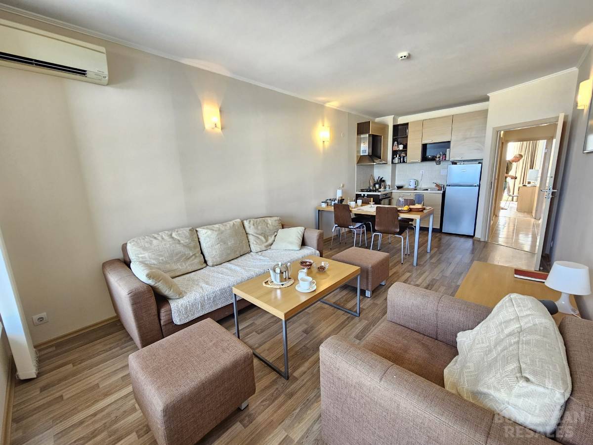 Sea view, beachfront, 3 bedrooms, “Obzor Beach Resort” complex ID: 6311 - Photo 4