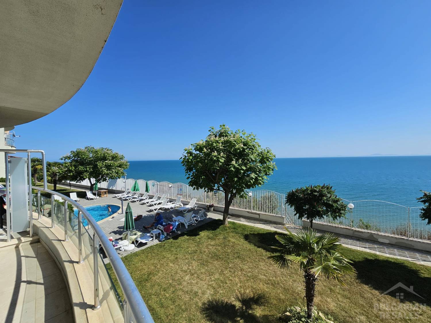 Морская панорама, новая мебель, квартира в Свети Влас ID: 6394 - Фото 1