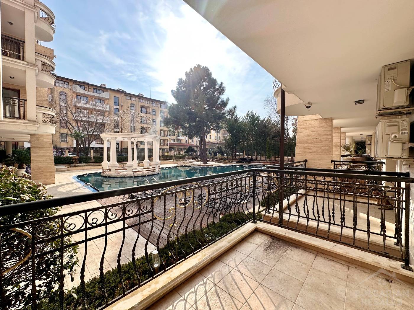 Predaj bytu v luxusnom komplexe „Harmony Palace“ s výhľadom na bazén ID: 6019 - Фото15