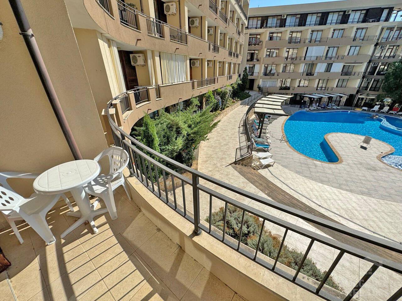 Kúpte si priestranný apartmán s 1 spálňou v komplexe „Luxor“ s výhľadom na bazén ID: 6034 - Фото10