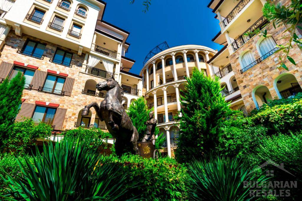 Светлый апартамент с видом на бассейн, престижный комплекс в Несебре ID: 6013 - Фото 28