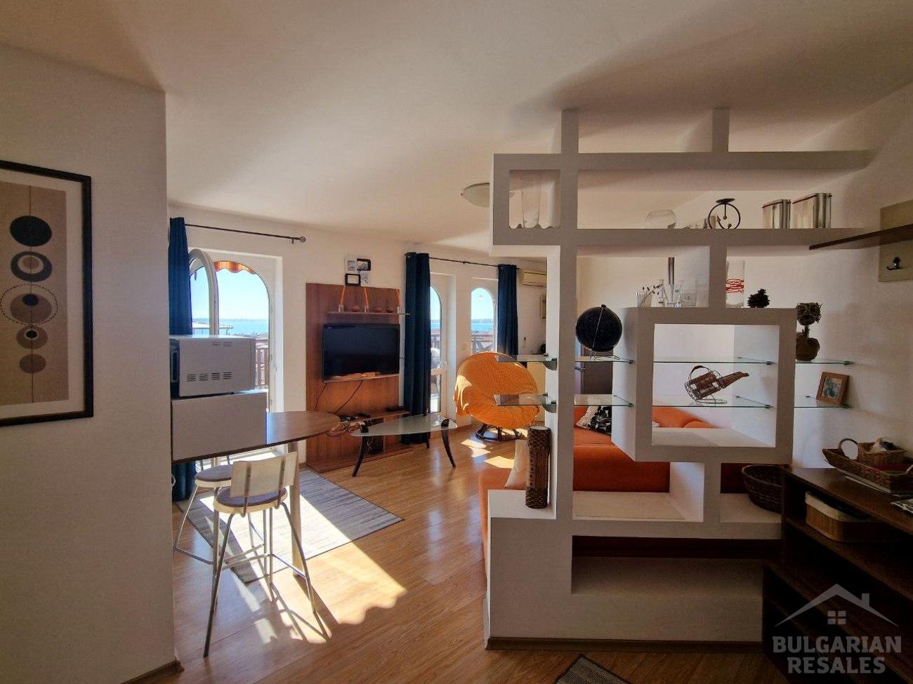 Apartment with panoramic terrace just steps from the beach ID: 5628 - Photo 5