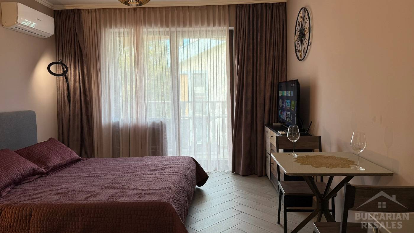 A well-renovated studio in the luxury “Valencia Gardens” complex, Nessebar ID: 6040 - Photo 2