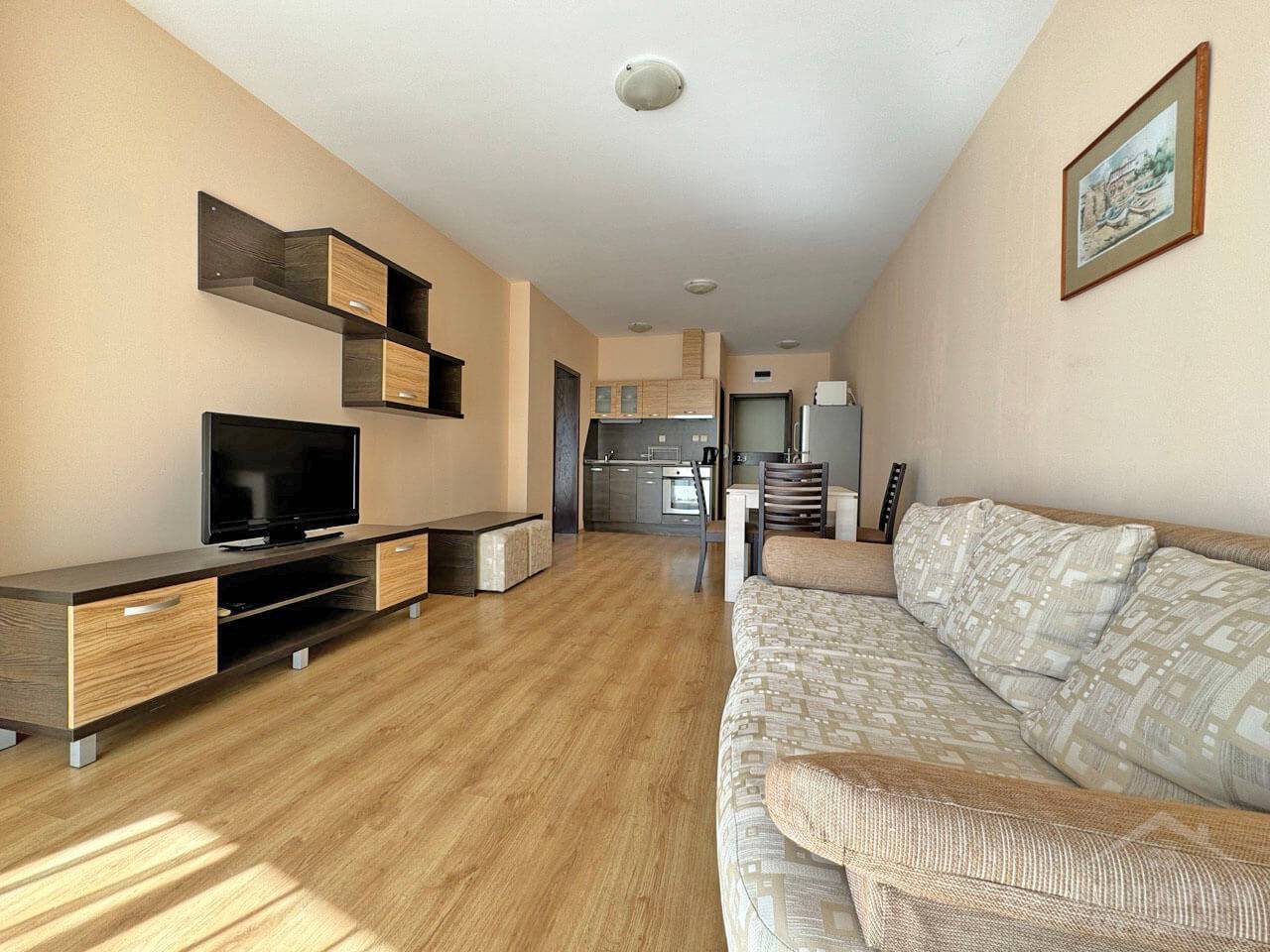 Kúpte si priestranný apartmán s 1 spálňou v komplexe „Luxor“ s výhľadom na bazén ID: 6034 - Фото4