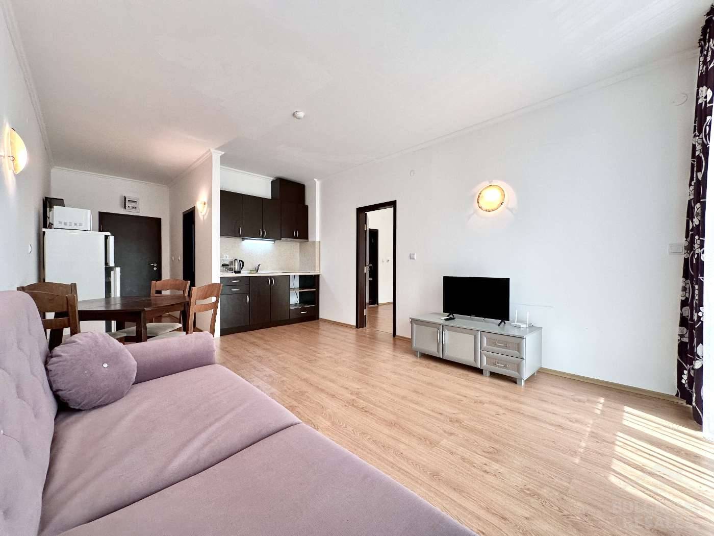 Гледка към морето и басейна, светли стаи, среден етаж, комплекс „Вавилон“ ID: 6017 - Снимка 3