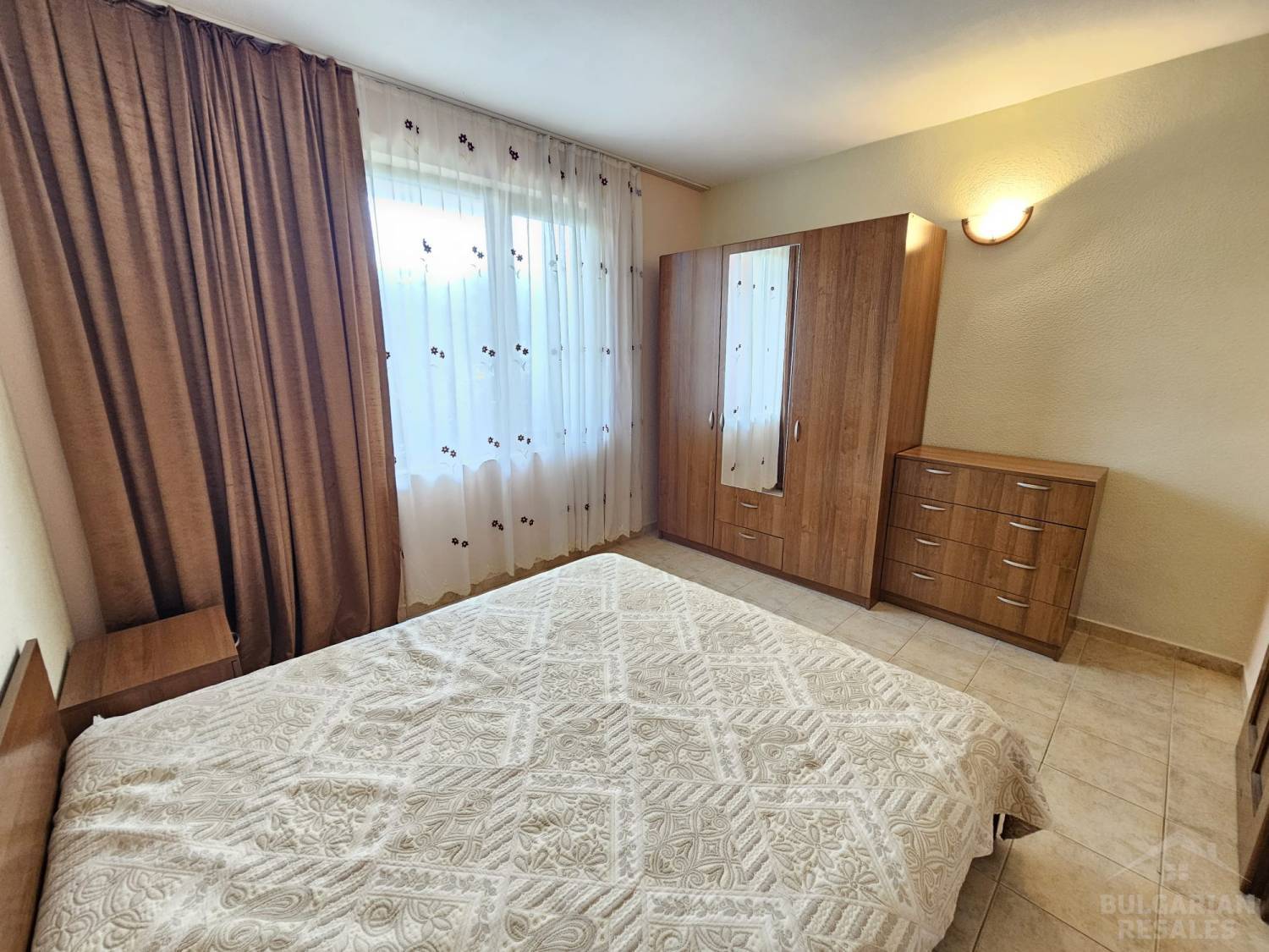 Apartment by the Sea with a Private Patio — Sveti Vlas ID: 6097 - Photo 7