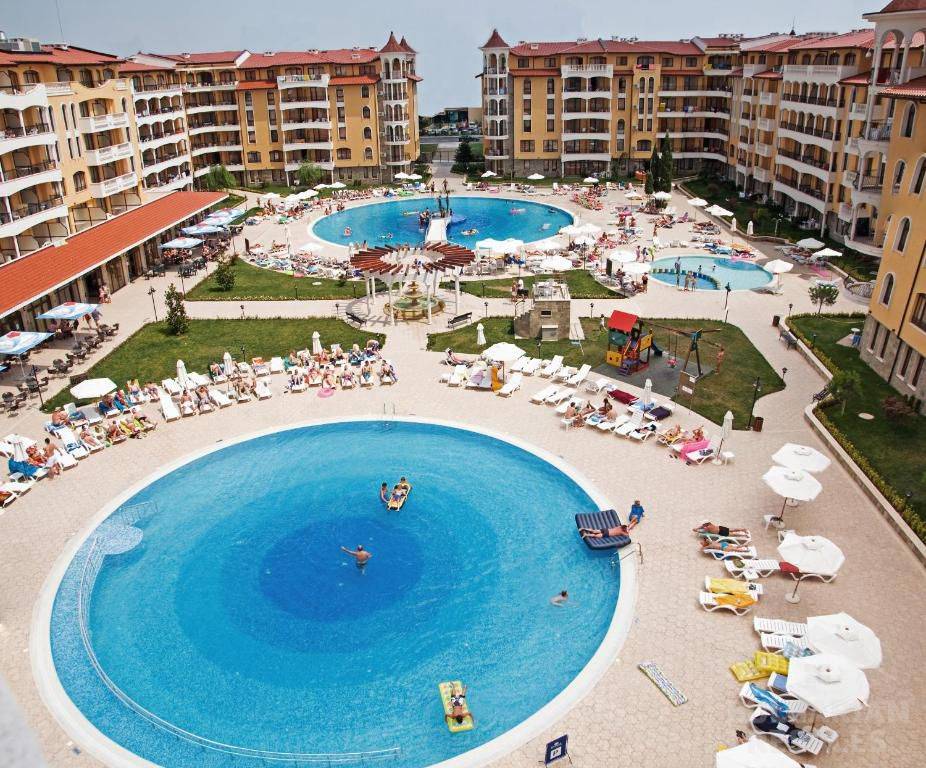 Výhľad na bazén, apartmán v prestížnom rezortnom komplexe ID: 6385 - Фото16