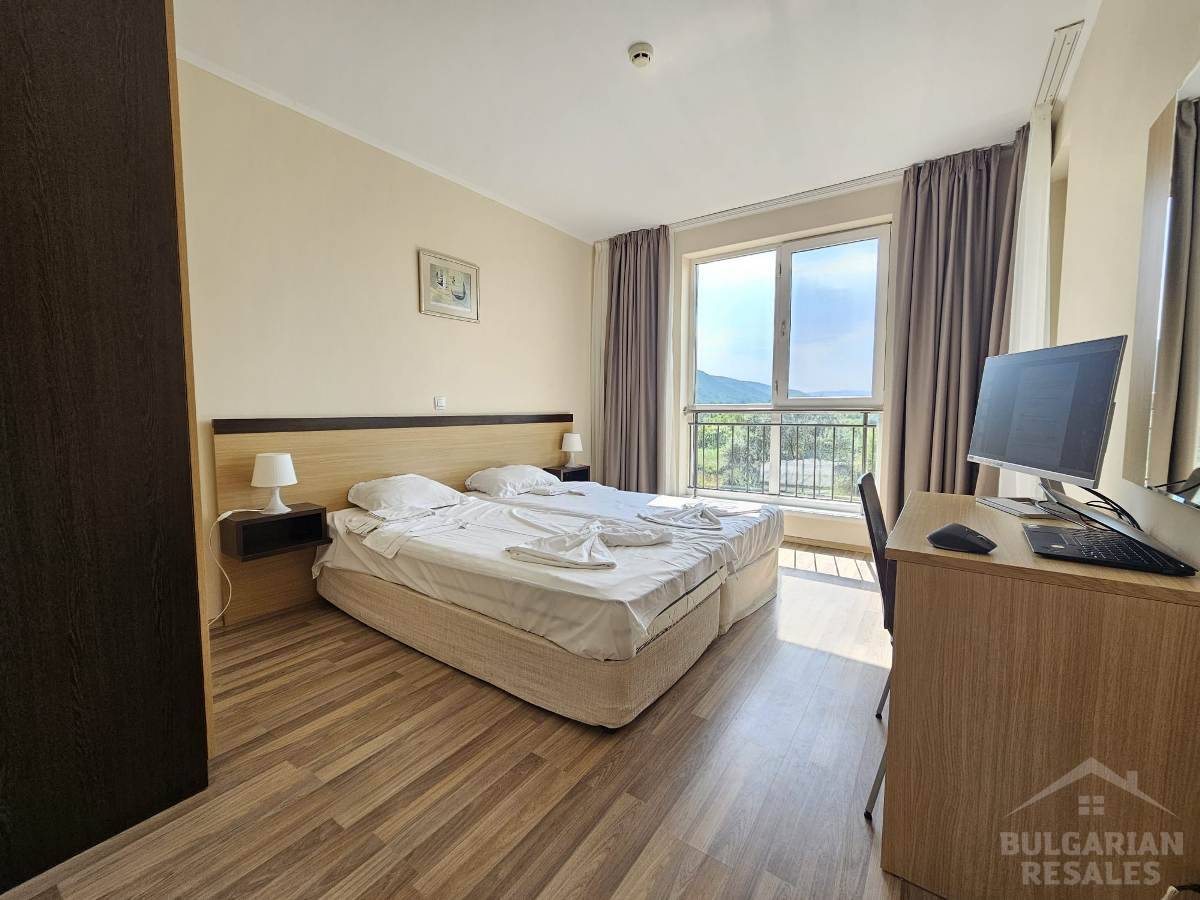Sea view, beachfront, 3 bedrooms, “Obzor Beach Resort” complex ID: 6311 - Photo 12