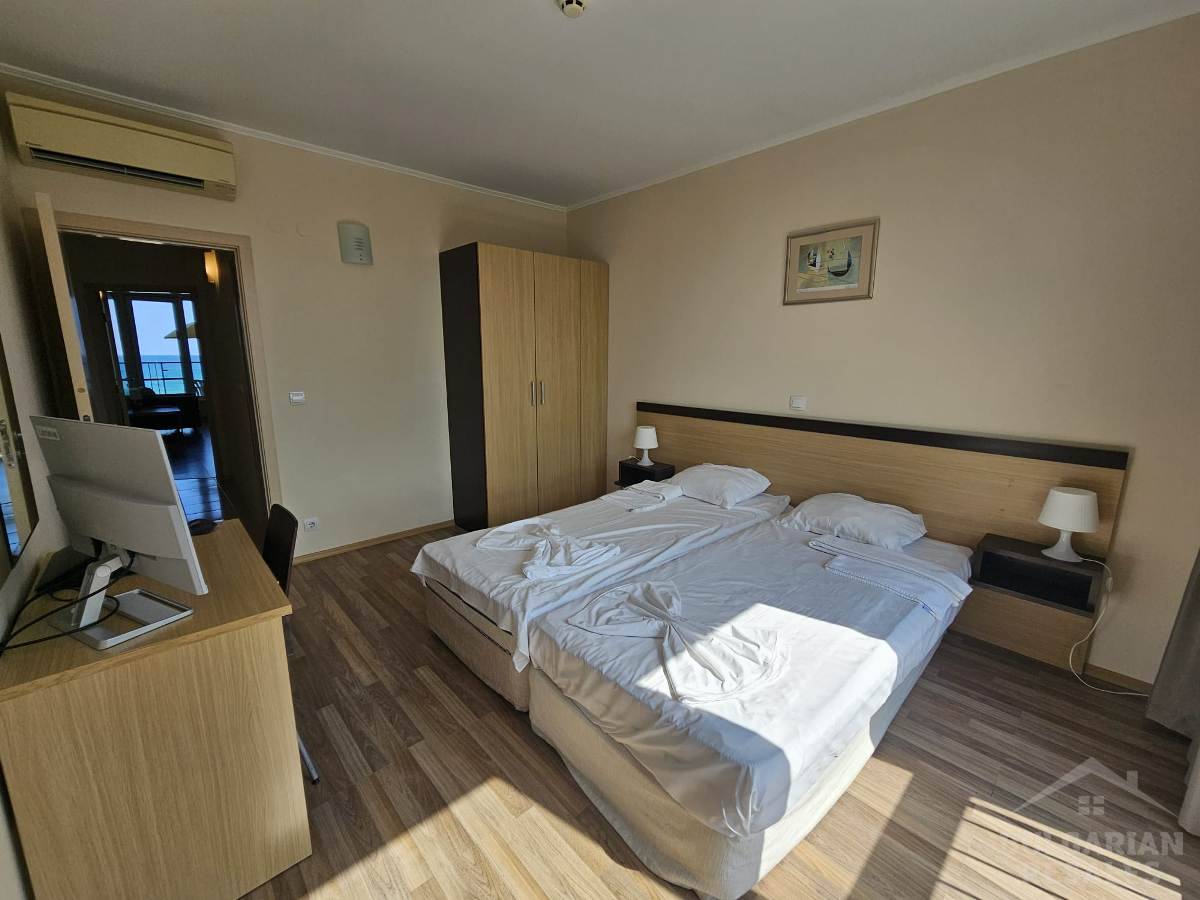 Sea view, beachfront, 3 bedrooms, “Obzor Beach Resort” complex ID: 6311 - Photo 14