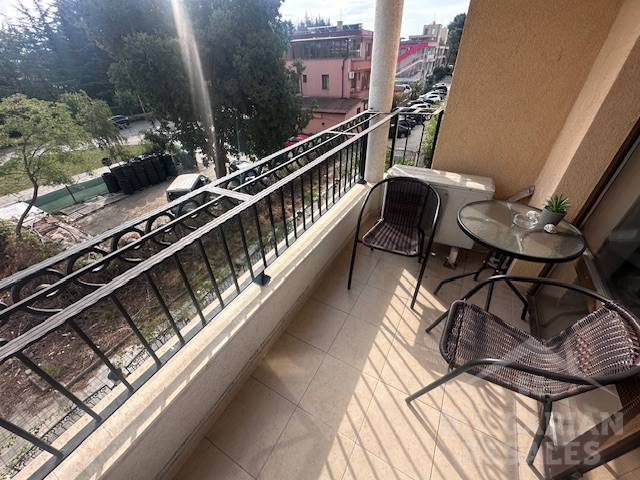 Меблированная двухкомнатная квартира, в хорошем состоянии, комплекс 