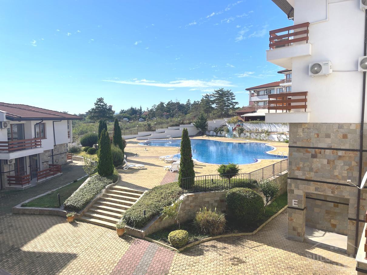 View to the pool! Large apartment in Kosharitsa ID: 4766 - Photo 12