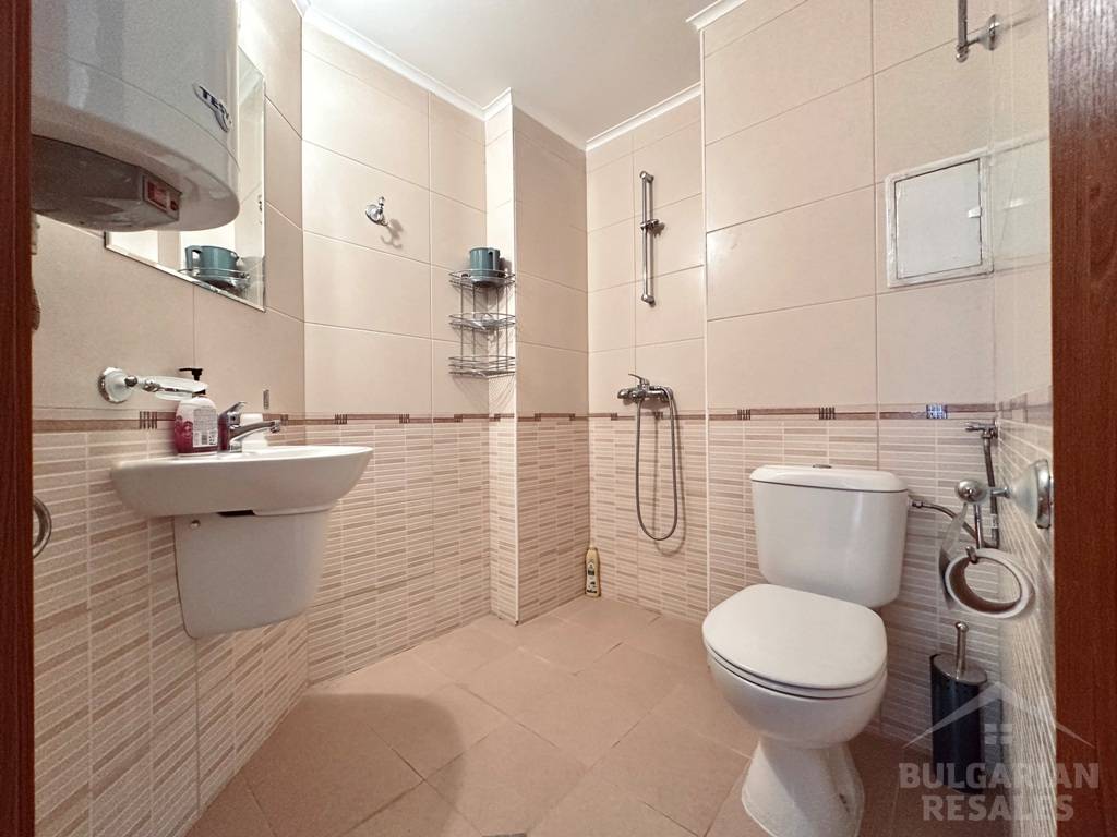 Вид на море и бассейн, новая кухня, 2 спальни, комплекс 