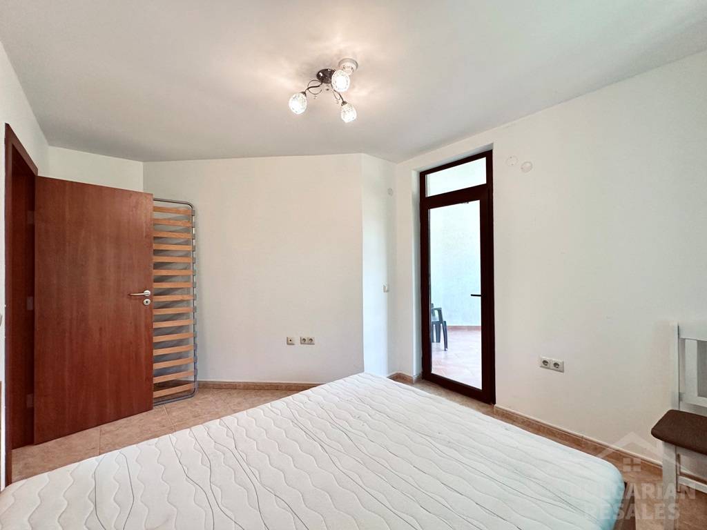 Вид на море и бассейн, новая кухня, 2 спальни, комплекс 