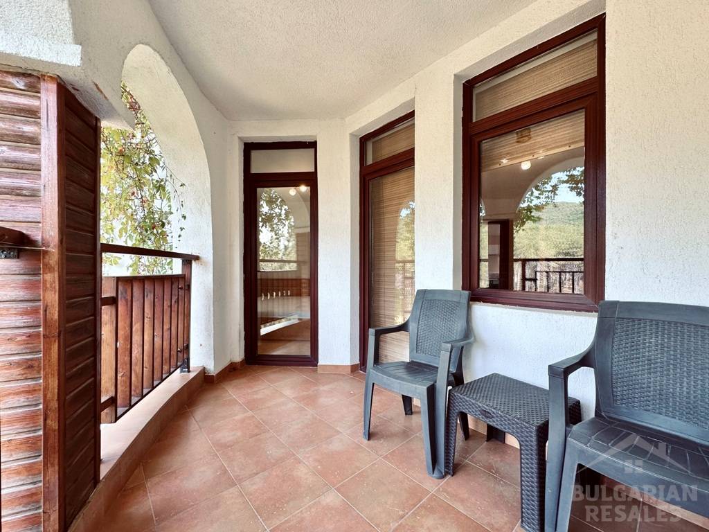 Вид на море и бассейн, новая кухня, 2 спальни, комплекс 