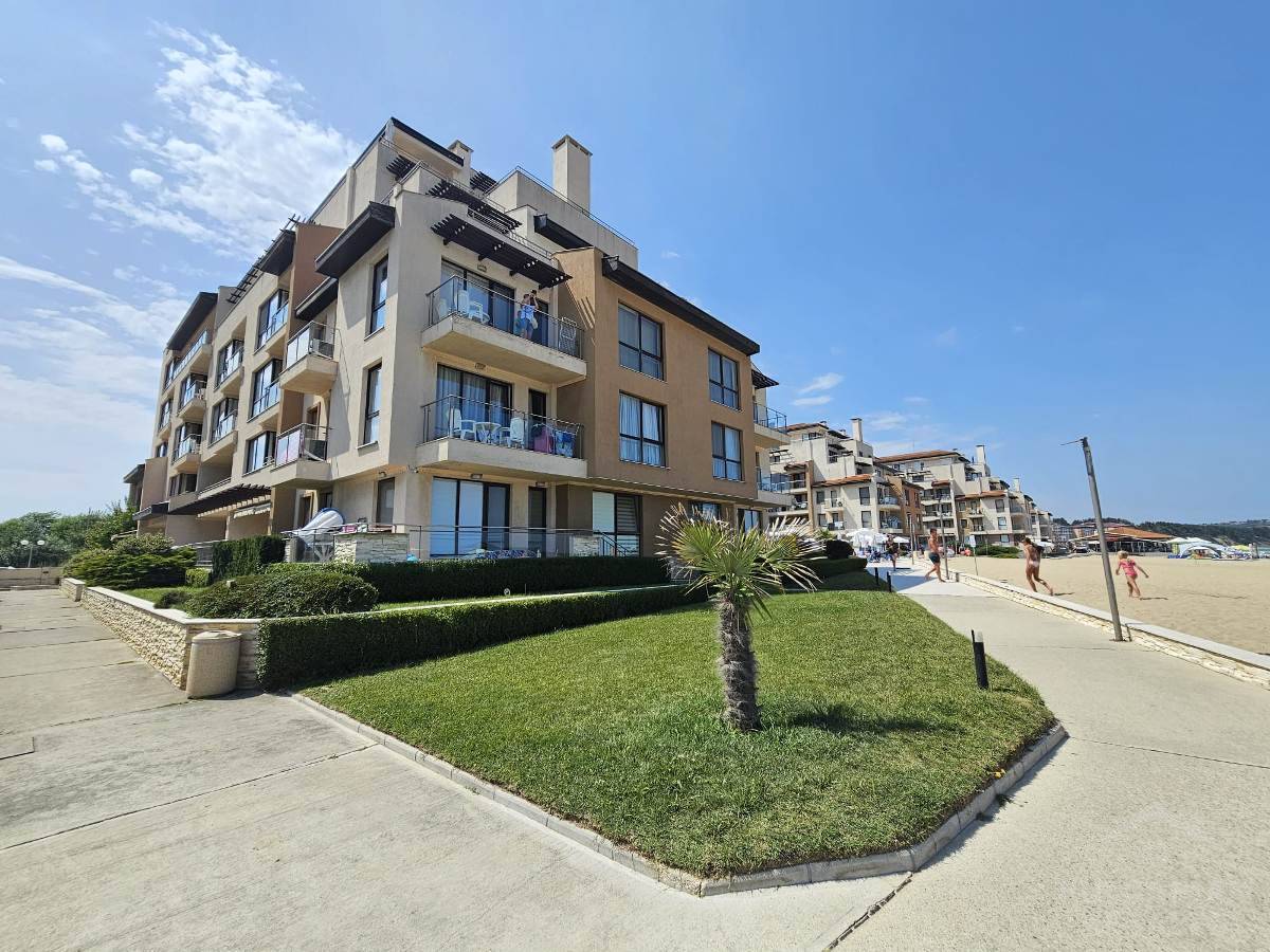 Sea view, beachfront, 3 bedrooms, “Obzor Beach Resort” complex ID: 6311 - Photo 31