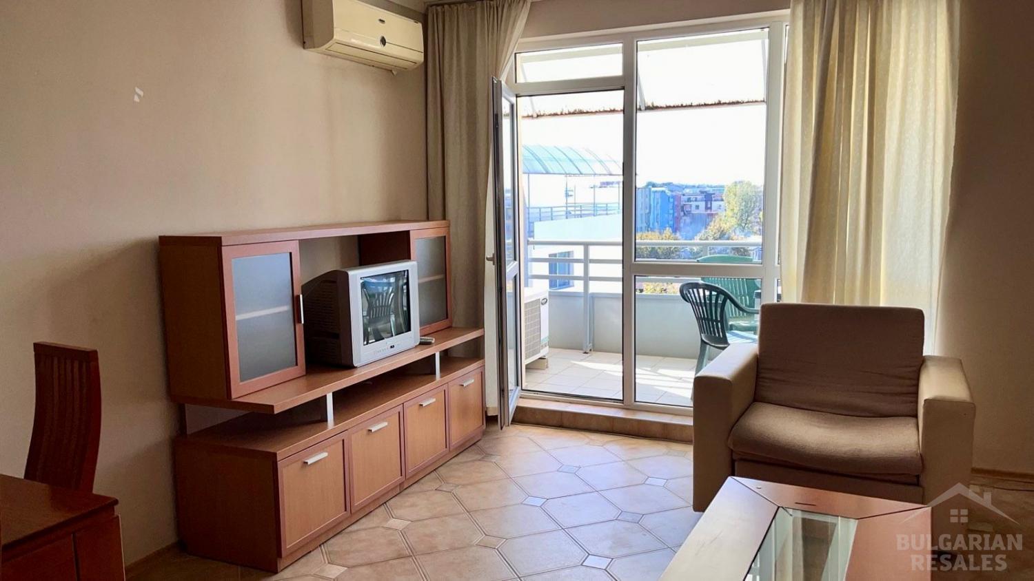 Pool view and great price! Apartment in “Central Plaza” ID: 4742 - Photo 4