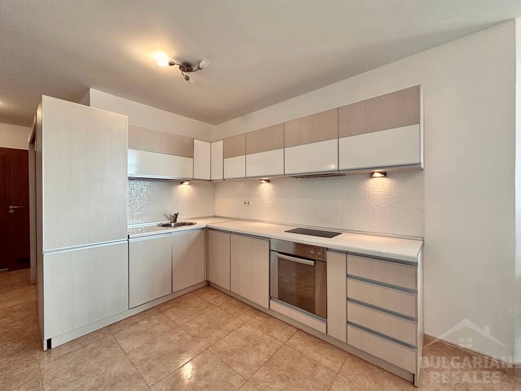 Вид на море и бассейн, новая кухня, 2 спальни, комплекс 