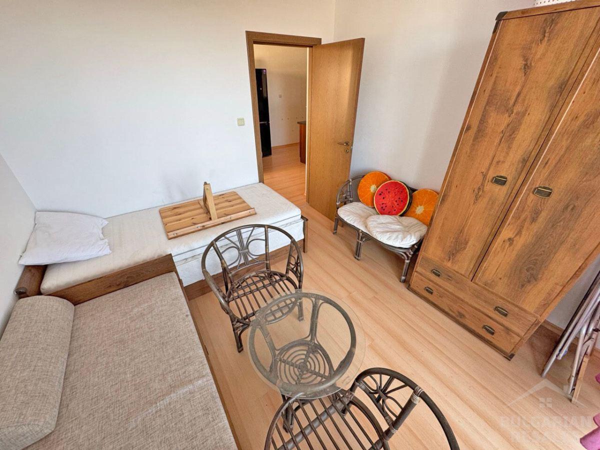 Дешево! Три комнаты и две террасы - квартира в 