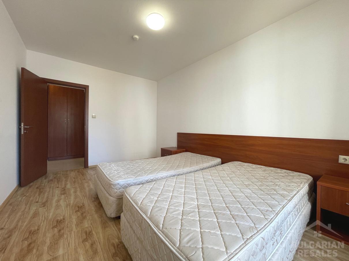 View to the pool! Large apartment in Kosharitsa ID: 4766 - Photo 9