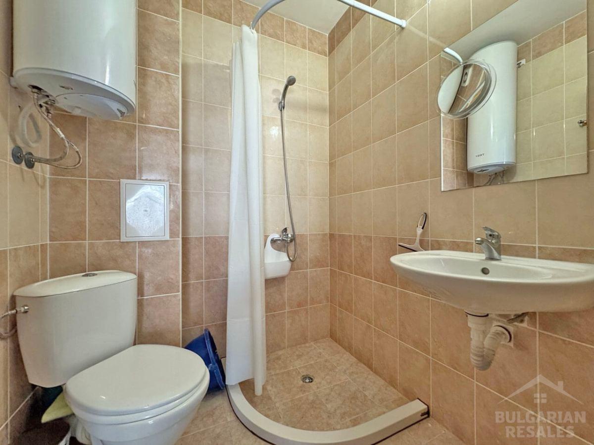 Дешево! Три комнаты и две террасы - квартира в 