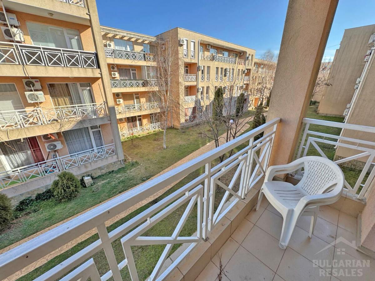 Дешево! Три комнаты и две террасы - квартира в 