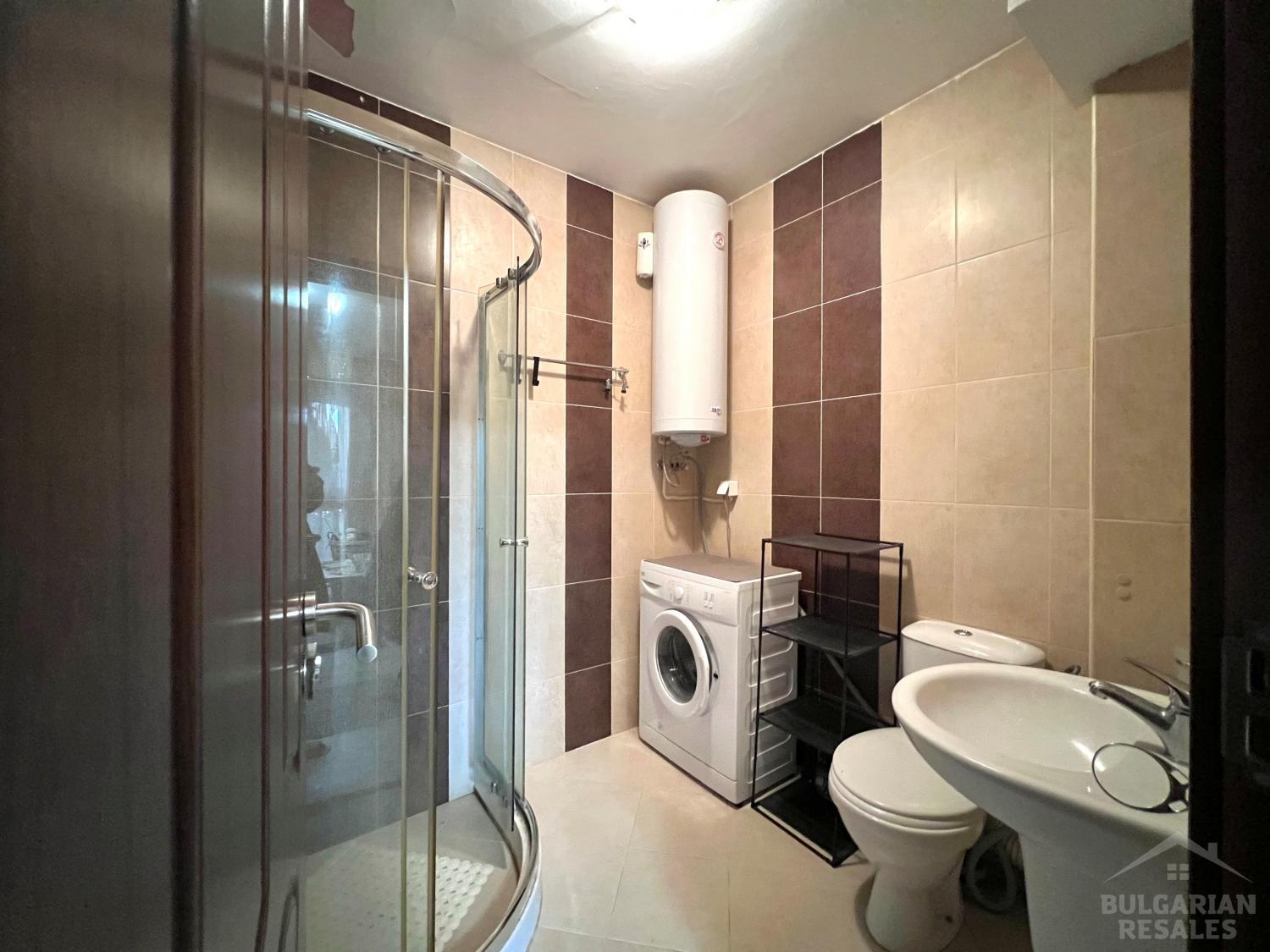 Ładne studio z dostępem do basenu w kompleksie 