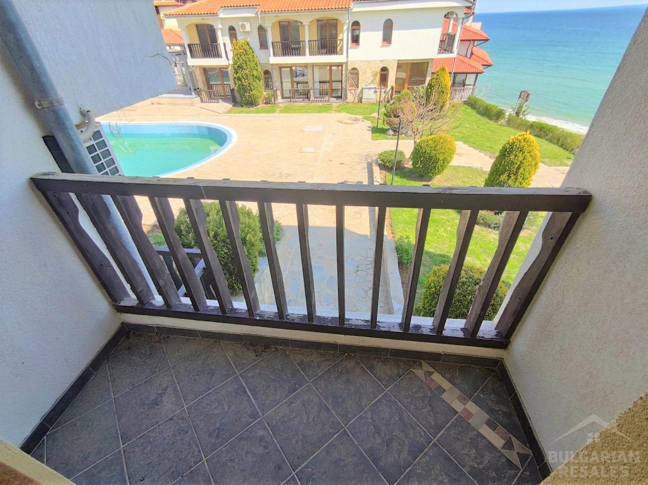 4 rooms with frontal sea view  ID: 1815 - Photo 12