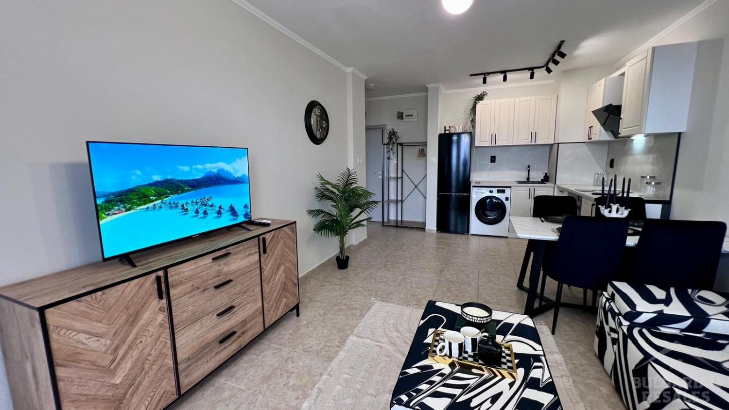 Exkluzívna ponuka! Jednoizbový byt s dizajnovou rekonštrukciou v malebnom komplexe ID: 4277 - Фото1